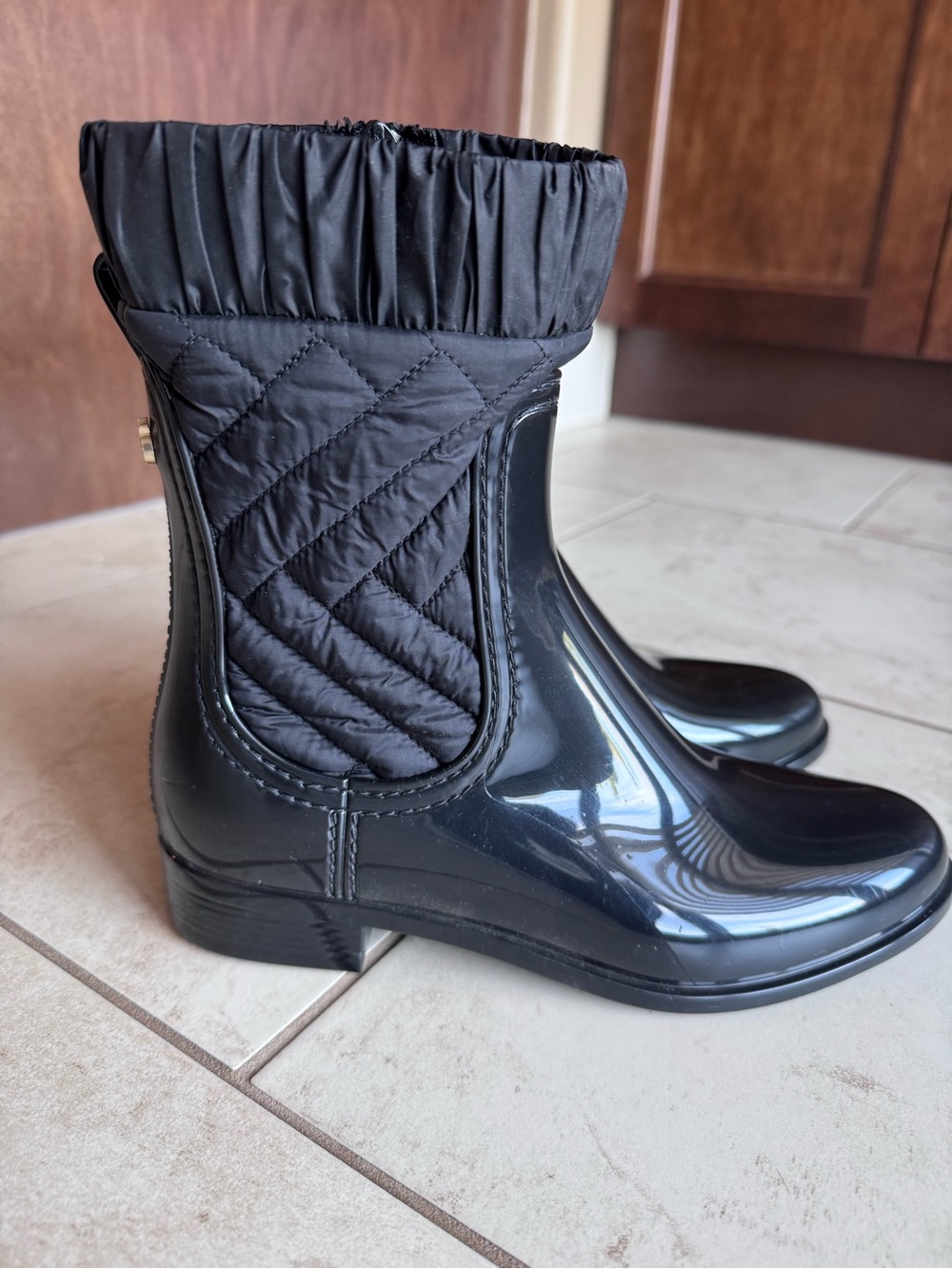Lemon Jelly Black Quilted Rain Ankle Boots - Women size 38